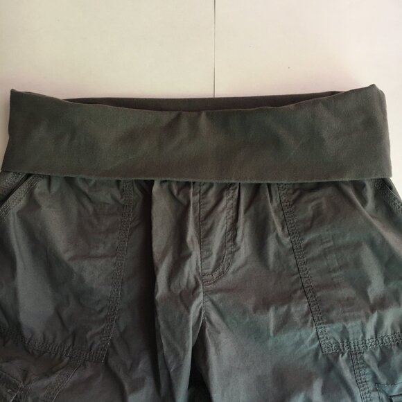 Calvin Klein Performance Shorts S Cargo Rollover Bermuda Green Soft Waist Band - Picture 5 of 6